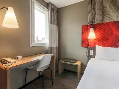 イビス センター ラック ホテル 3*