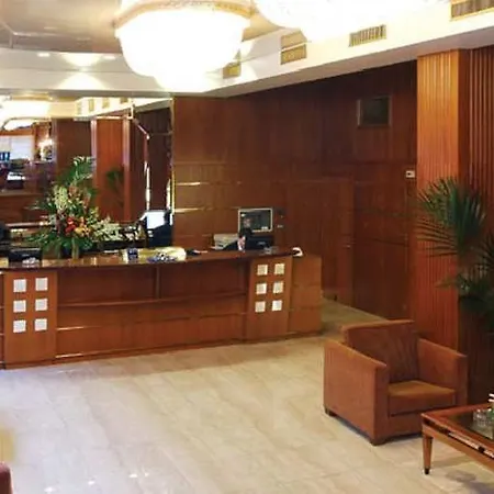 Hotel Ibis Centre 3*